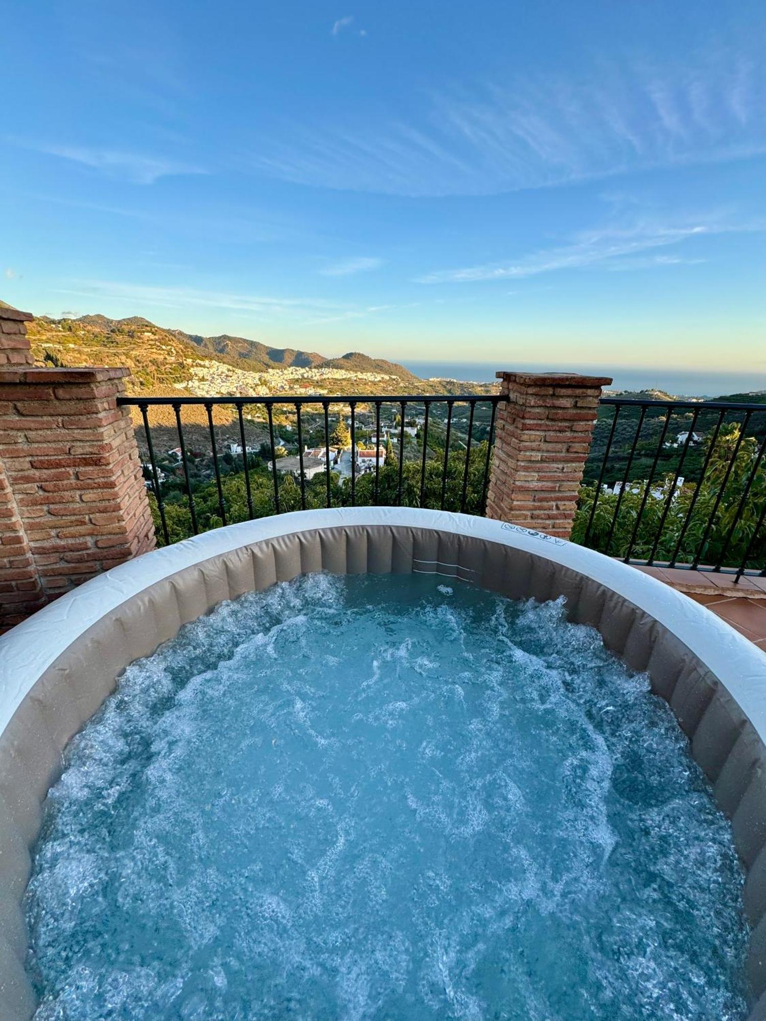 Villa En Frigiliana Con Piscina, Jacuzzi Y Espectaculares Vistas Экстерьер фото