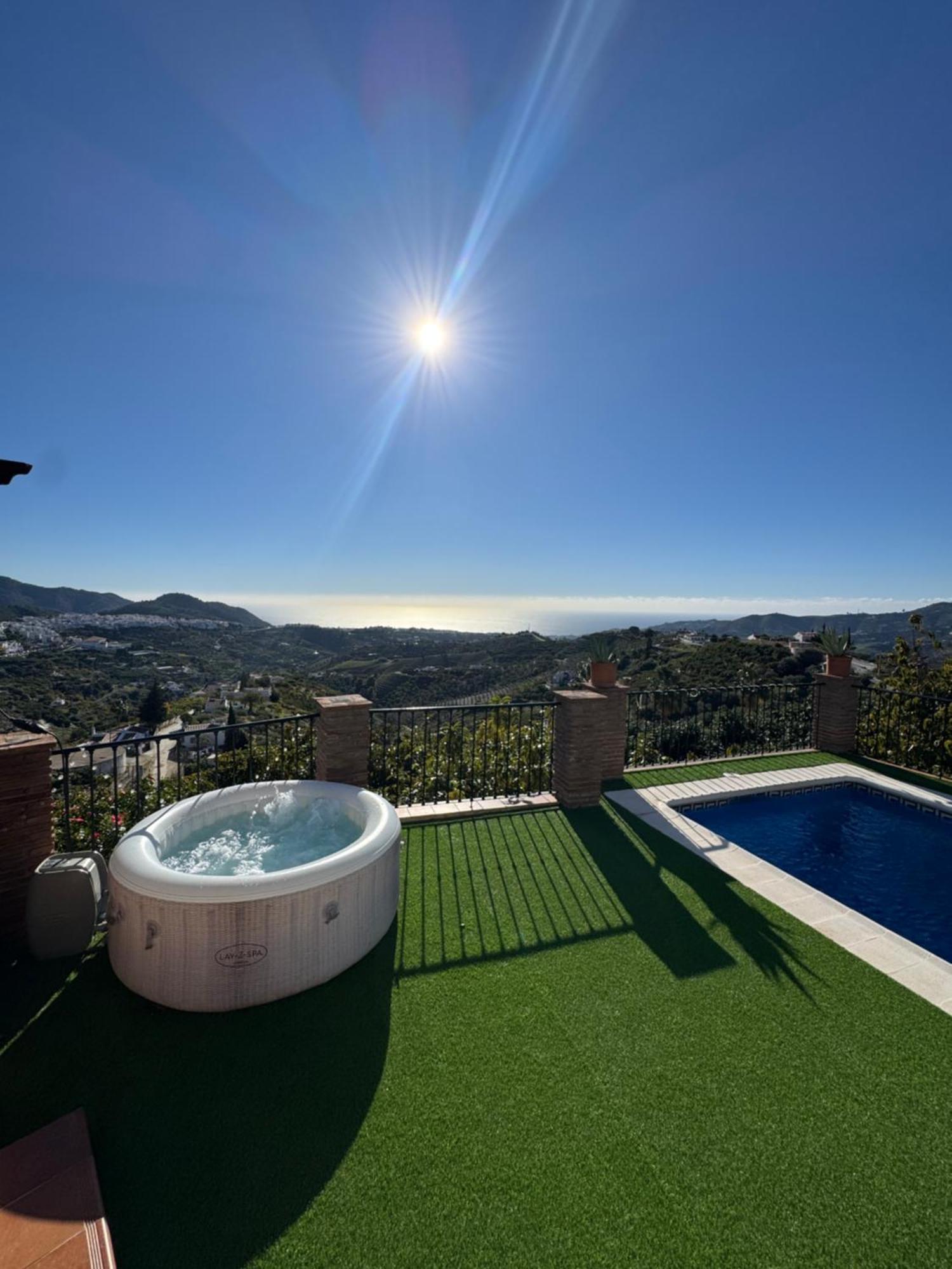Villa En Frigiliana Con Piscina, Jacuzzi Y Espectaculares Vistas Экстерьер фото