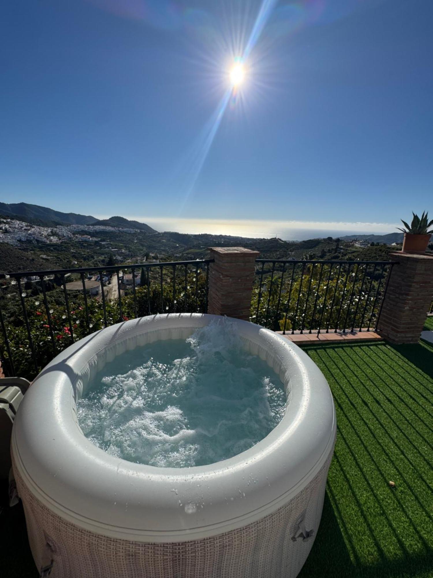 Villa En Frigiliana Con Piscina, Jacuzzi Y Espectaculares Vistas Экстерьер фото